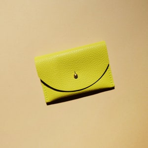 Tarjetero de cuero Chartreuse / Bolso / Cartera / Monedero / Bolsa de sobre