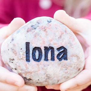 Gift for Grandparents - Grandkids Name Rock - Personalized Stone - Word Stones - Christmas Gift for Grandma - Grandpa Gift - God Rocks