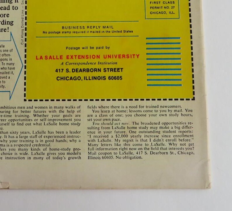 Puede incluir: Un sobre de respuesta comercial amarillo y azul con el texto "LaSalle Extension University" y "417 S. Dearborn Street Chicago, Illinois 60605".