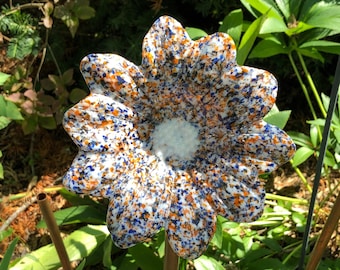 Handmade Fused Glass Daisy Garden Art: Americana Speckled Flower Head