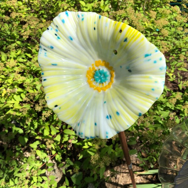 Fused Glass 3D Flower Head White, Blue & Yellow Poppy - Handmade Flower for a Stake