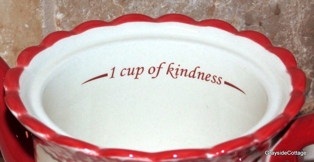 Retro Kitchen Ceramic Teapot Measuring Cup Set with Small Red Butter