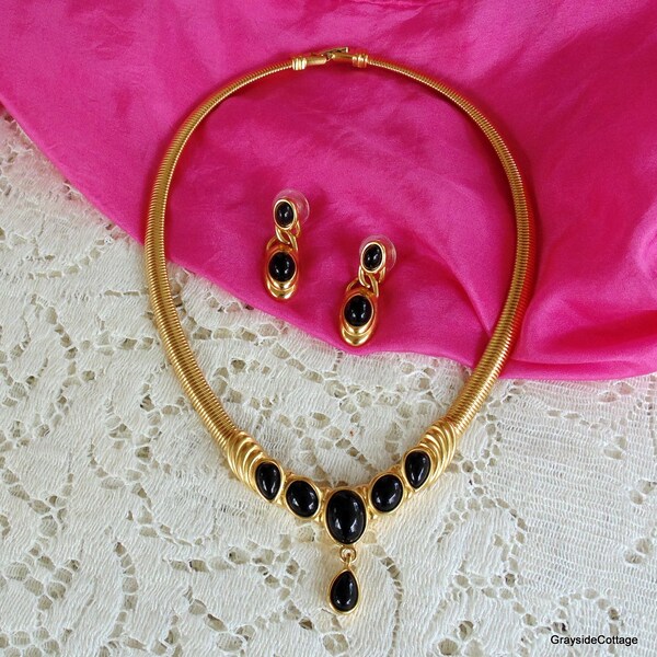 Trifari Demi Parure Jewelry Set. Necklace & Earrings. Gold Tone Pendant Style w/Black Onyx Cabochons. N.O.S. Gift Ready, FREE SHIPPING!