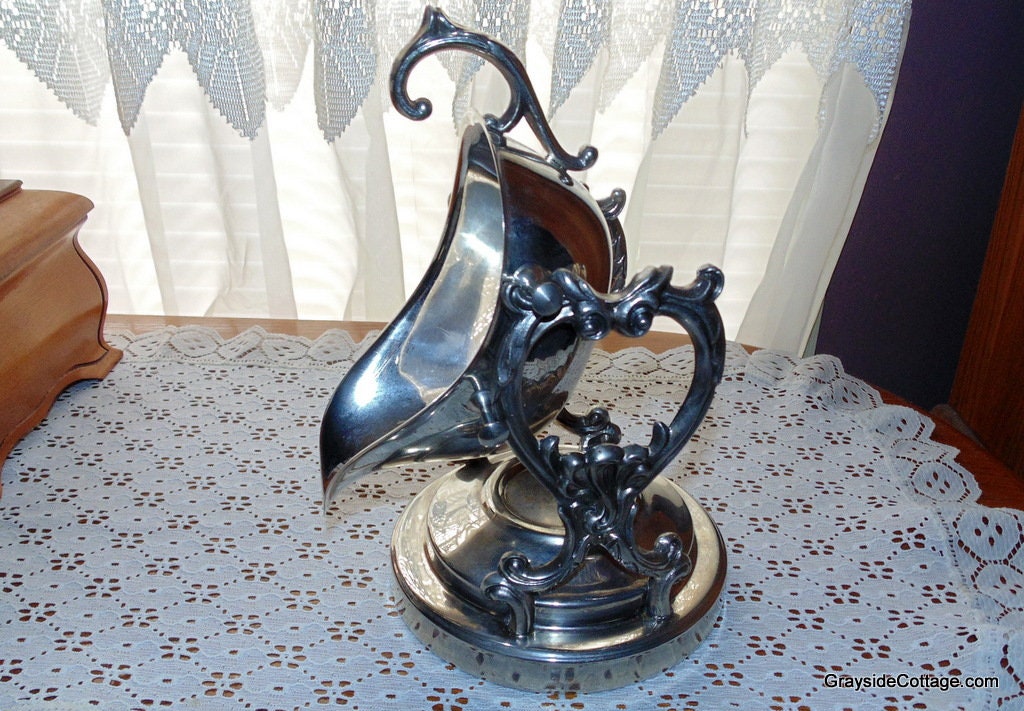 Silver Plated Tilting Gravy/Sauce Boat with Warmer Stand • Vintage English Silver Mfg. Corp