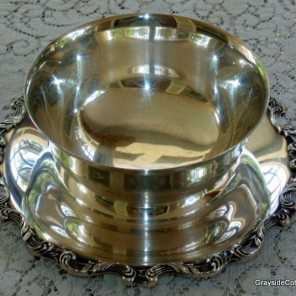 Wallace Silversmiths Silver Gravy Bowl • Attached Underplate