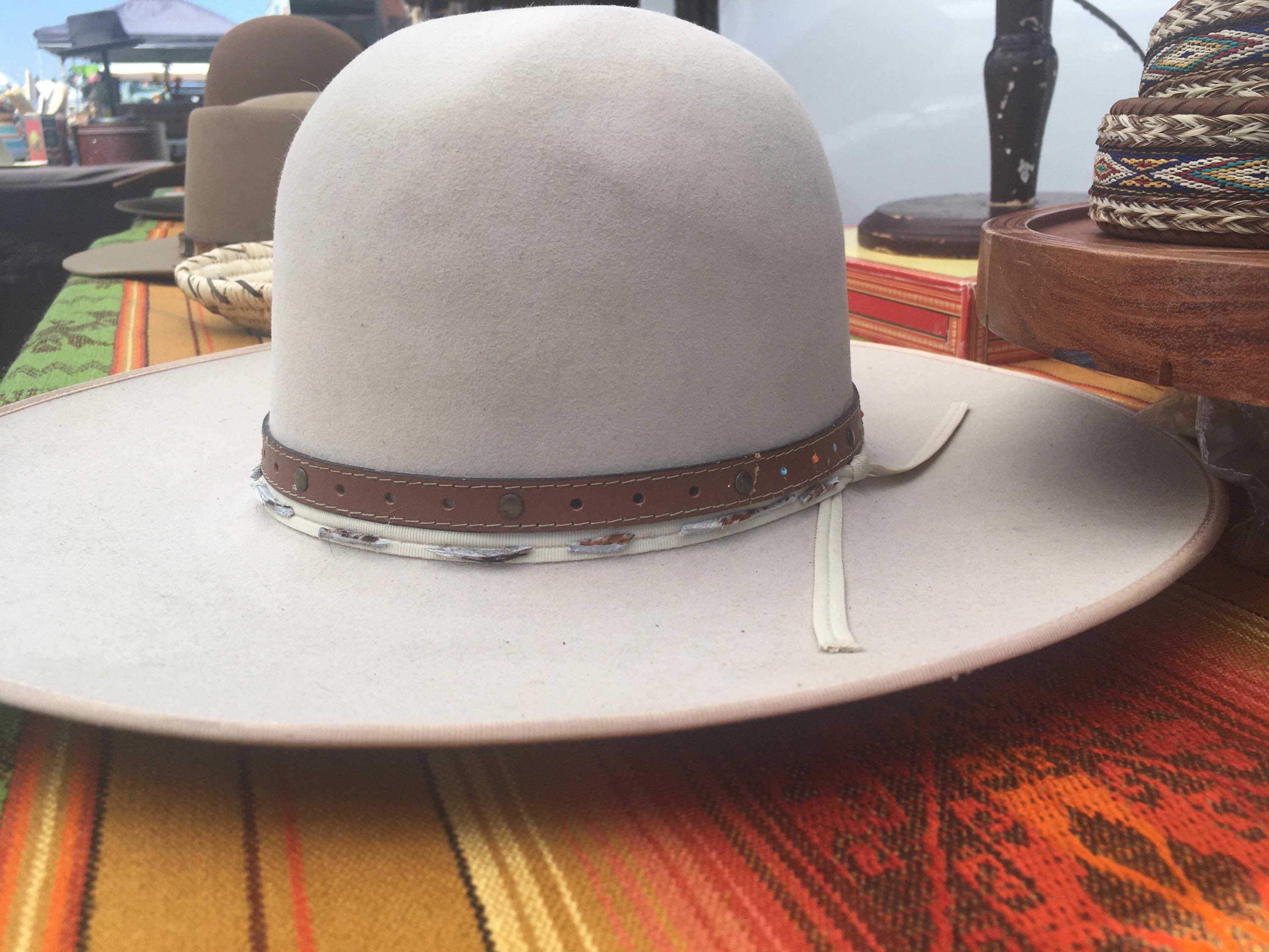 Vintage Western Low Open Crown Natural Silverbelly Beaver 