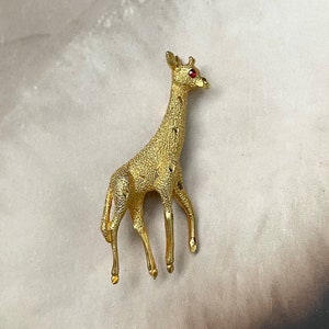 Vintage BSK Gold Giraffe Brooch Pin - Costume Jewelry