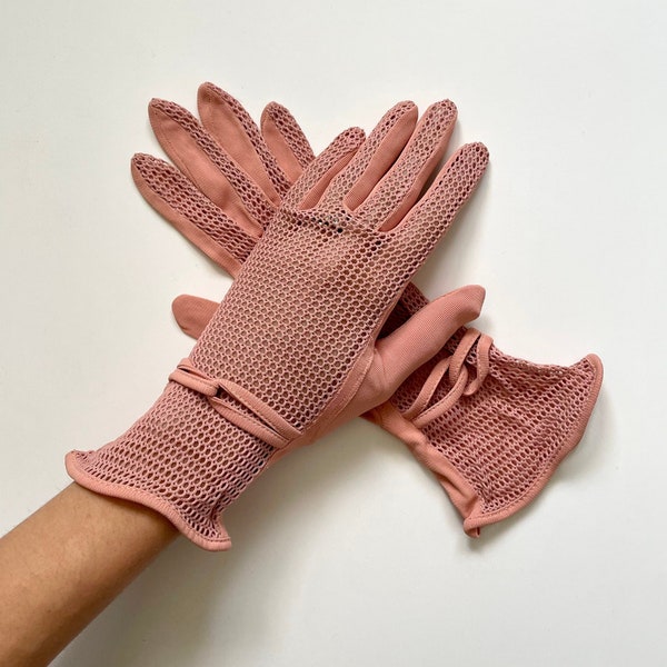 Vintage Pink Novelty Gloves with Fishnet Crochet, Size 5.5