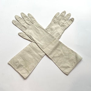 Vintage WAYNE TAYLOR Cream Leather Forearm Gloves with Silk Lining Made in Italy - Size 5.5