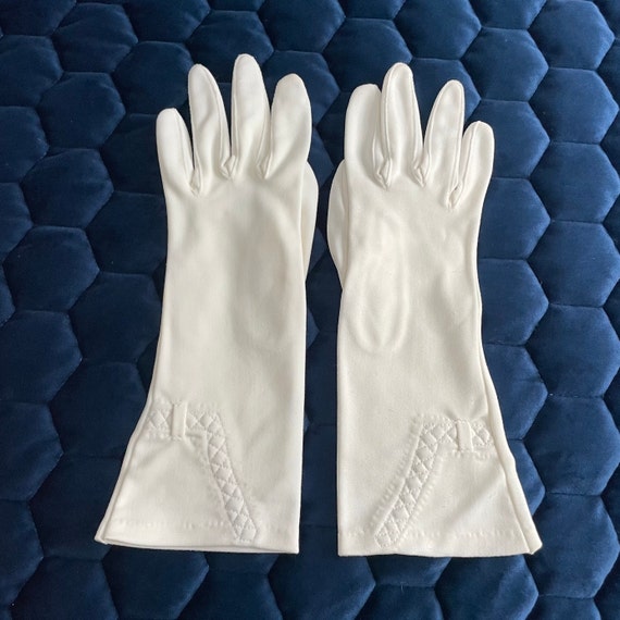 Vintage MISS ARIS Ivory White Forearm Nylon Glove… - image 3