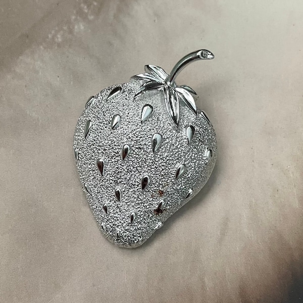 1960s Silver Strawberry Fruit Brooch Pin by Sarah Coventry