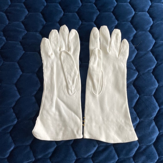 Vintage Ivory White Over Wrist Gloves with Gold B… - image 4
