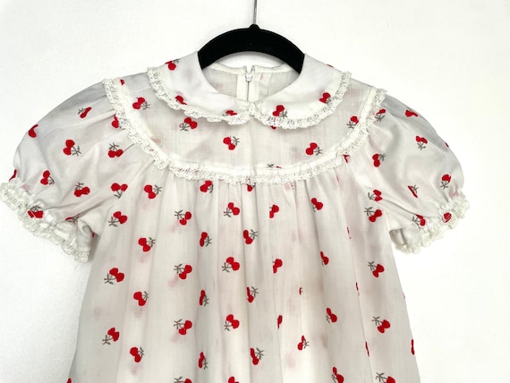 Vintage Little Girls White Short Sleeve Dress wit… - image 2