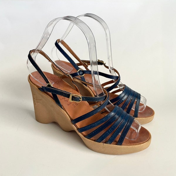 Vintage 70s Famolare Hi-UP Wedge Heel Sandals, Blue Straps Wavy Sole, Size 26/5.5
