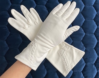 Vintage MISS ARIS Ivory White Forearm Nylon Gloves With Quilted Detail, Size 6