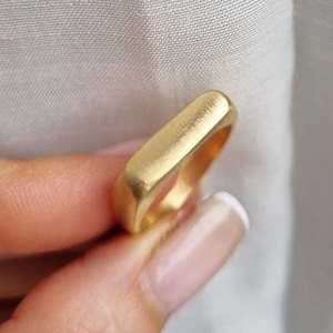 Signet ring women, Minimalist jewelry, Pinky ring, Oval signet ring, Gold bar ring, 14k gold ring, Elegant gold ring, 9k signet ring, stack
