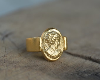Signet ring women, gold cameo ring,  gold pinky ring, gold signet rings