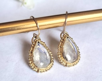 Moonstone earrings, Solid gold earring, 14K Drop earrings, Gemstone earrings, Antique style jewelry, Bridal earrings, Teardrop earrings