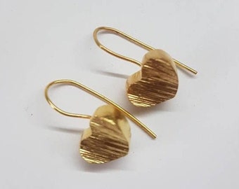 Gold heart earrings, drop heart earrings, 14k gold earrings, heart earrings gold, Mothers day gift, mom's earrings, gift for mom, mom's gift
