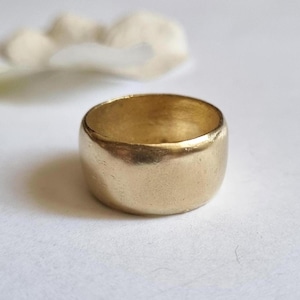 幅広の結婚指輪、ゴールドシガーリング、ステートメントシルバーリング、クラシックゴールドバンド、大胆なジュエリー、ソリッドゴールドリング、モダンリング、厚めのリング、14K
