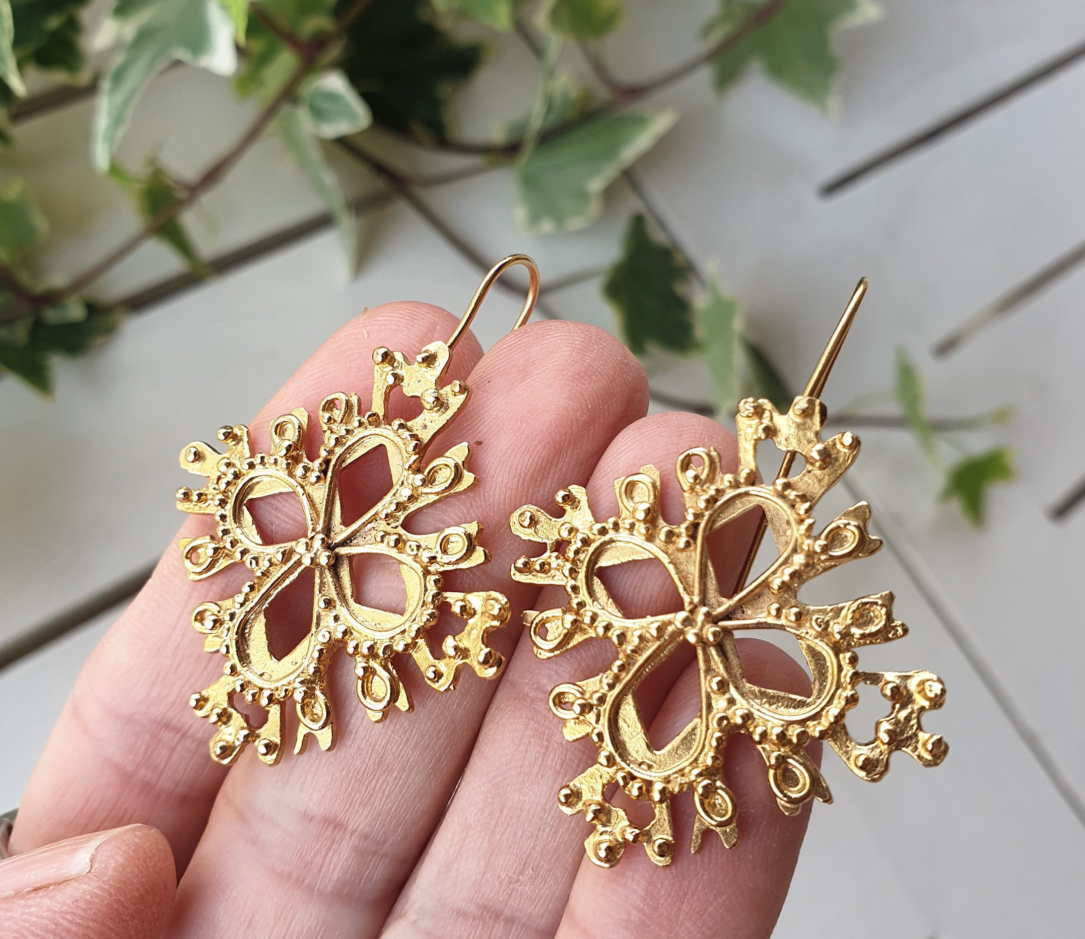 Orecchini pendenti in oro giallo e argento (stile borbonico) - Asta GIOIELLI OROLOGI FASHION VINTAGE - Colasanti Casa