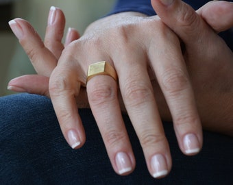 Signet ring women, gold signet rings, custom signet ring, square signet ring, women seal ring, gold pinky ring, square ring