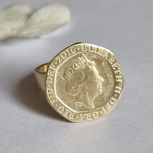 Signet ring women, gold coin ring, signet ring, pinky coin ring, coin ring, vintage ring, cocktail ring, graduation gift, 9k gold pinky ring