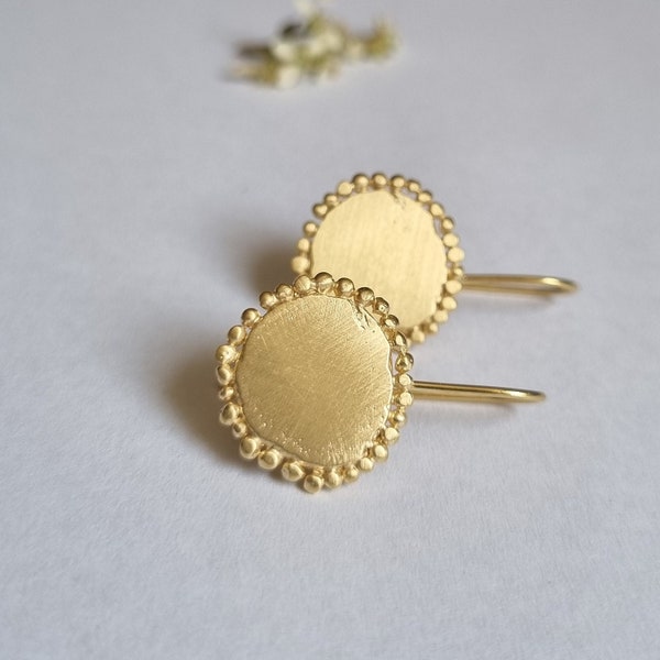 Gold disc earrings, gold drop earrings, round disc earrings, simple gold earrings, antique earrings, minimalist earrings, bridal earrings