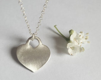 Heart Pendant necklace, heart necklace, silver heart necklace, dainty necklace, Valentine's day gift, mom's necklace, Pendant Necklace