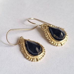 Onyx earrings, Dangle gold earrings, 14k Gold earrings, Teardrop gemstone earrings, Antique style earrings, Romantic jewelry women, Solid 9K zdjęcie 2