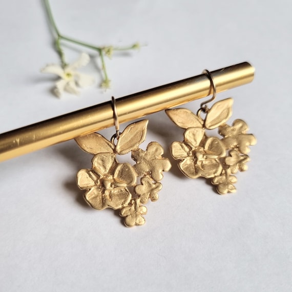 Gold Flower Earrings Bridal Earrings Flower Dangle Earrings Big Silver Earrings Statement Earring Nature Inspired Jewelry Drop Earring Etsy Canada