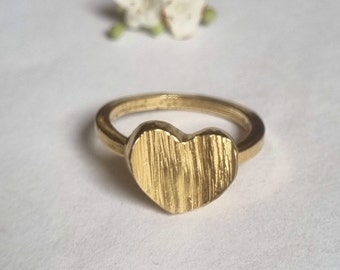 Gold heart ring, 14k gold ring, rustic heart ring, Mother's day gift, mom's ring, love ring, Mother's ring, mom ring, unique ring