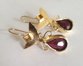 Gold Garnet earrings, gold drop earrings, Red Garnet earrings, 14k gold earrings, teardrop earrings, elegant earrings, antique earrings