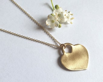 Heart pendant necklace, Solid gold heart necklace, 14k gold necklace, Heart jewelry, Romantic jewelry for women, Boho gold necklace, 9K