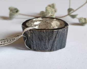 Wedding band men, oxidized silver ring, simple ring band, sterling silver ring, tree bark ring, silver bark wedding ring, mens wedding ring