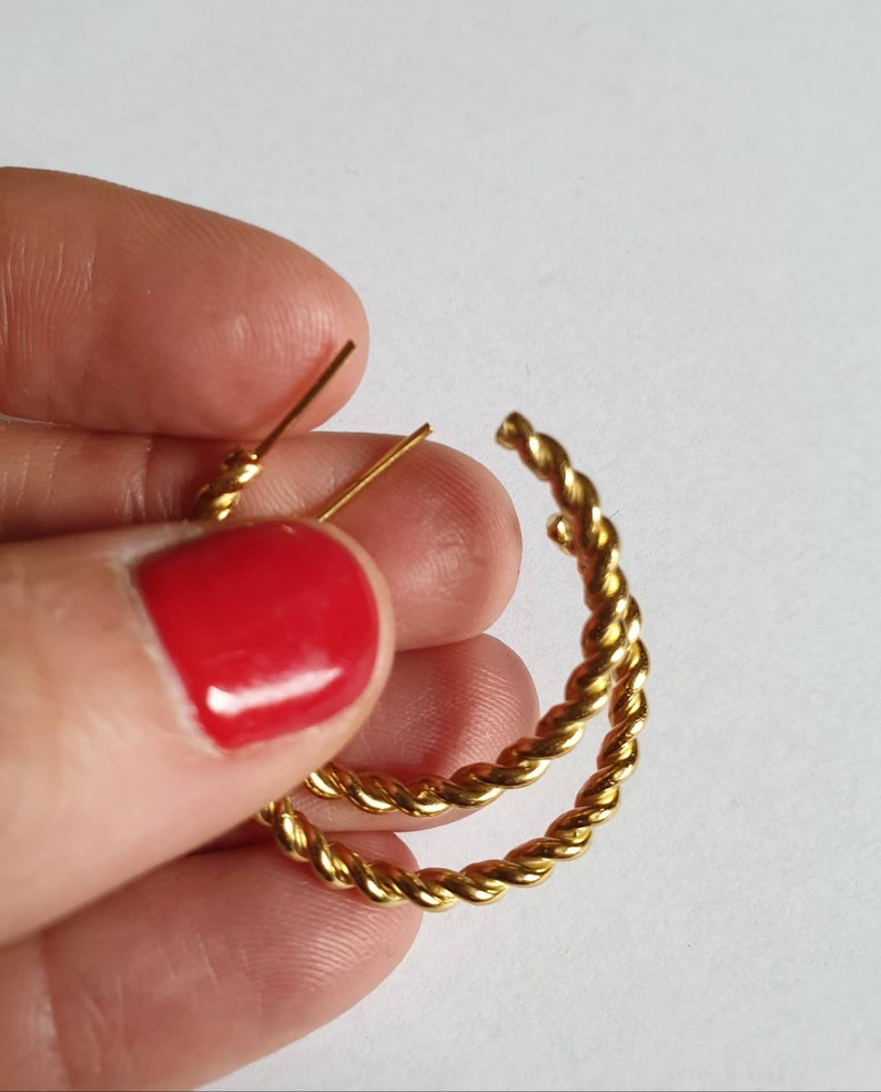 Gold Creolen, 14k Gold Ohrringe, offene Creolen, mittlere Creolen, verdrehte Creolen, Seil Ohrringe, Creolen Ohrstecker Bild 8