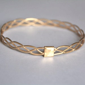 Gold bangle bracelet, gold braid bracelet, braided bangle, gold bracelet, bridesmaid bracelet, delicate bracelet, gold bridal bracelet