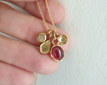Garnet pendant necklace with charms, gold pendant necklace, January birthstone necklace mom, red garnet necklace, gold garnet necklace