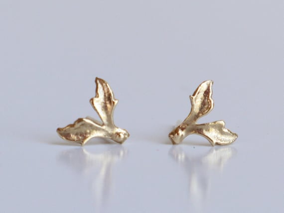Gold leaf earrings, 14k Gold studs, Solid gold earrings, Tiny studs, Minimalist earrings, Romantic jewelry for women, 9k gold earrings, Boho