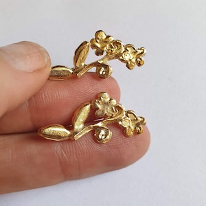 Gold flower earrings, Flower ear climbers, Silver ear crawler earrings, Nature inspired jewelry, Bridal earrings, Romantic earrings, Boho