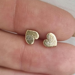 Heart Stud Earrings, 14k Gold Heart Earrings, Unique Gold Jewelry, Dainty Heart Earrings, Gold Heart Studs, Minimalist Heart Earrings