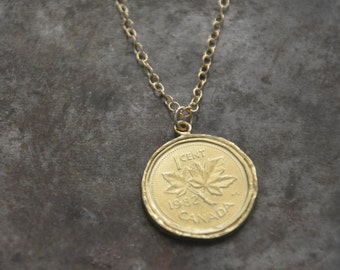 Coin pendant necklace, 14k gold plated coin necklace, gold medallion pendant necklace, layering gold necklace, round pendant necklace