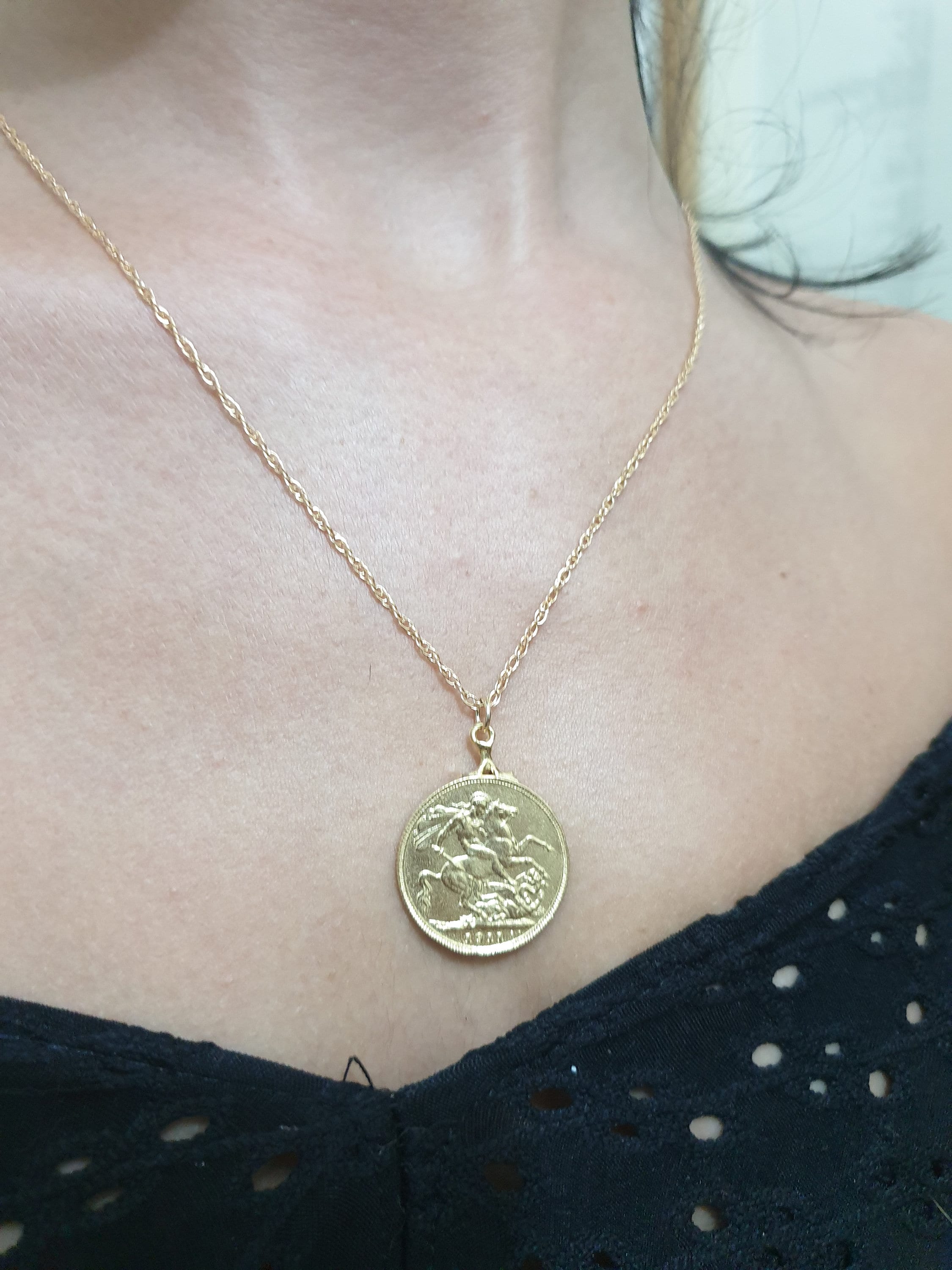 Gold coin shop necklace 14k