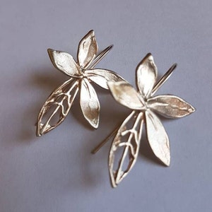 Drop Flower Earrings, Statement Flower Earrings, Nature Jewelry, Large Silver Earrings, Large Drop Earrings, Nature Earrings, Unique Earring