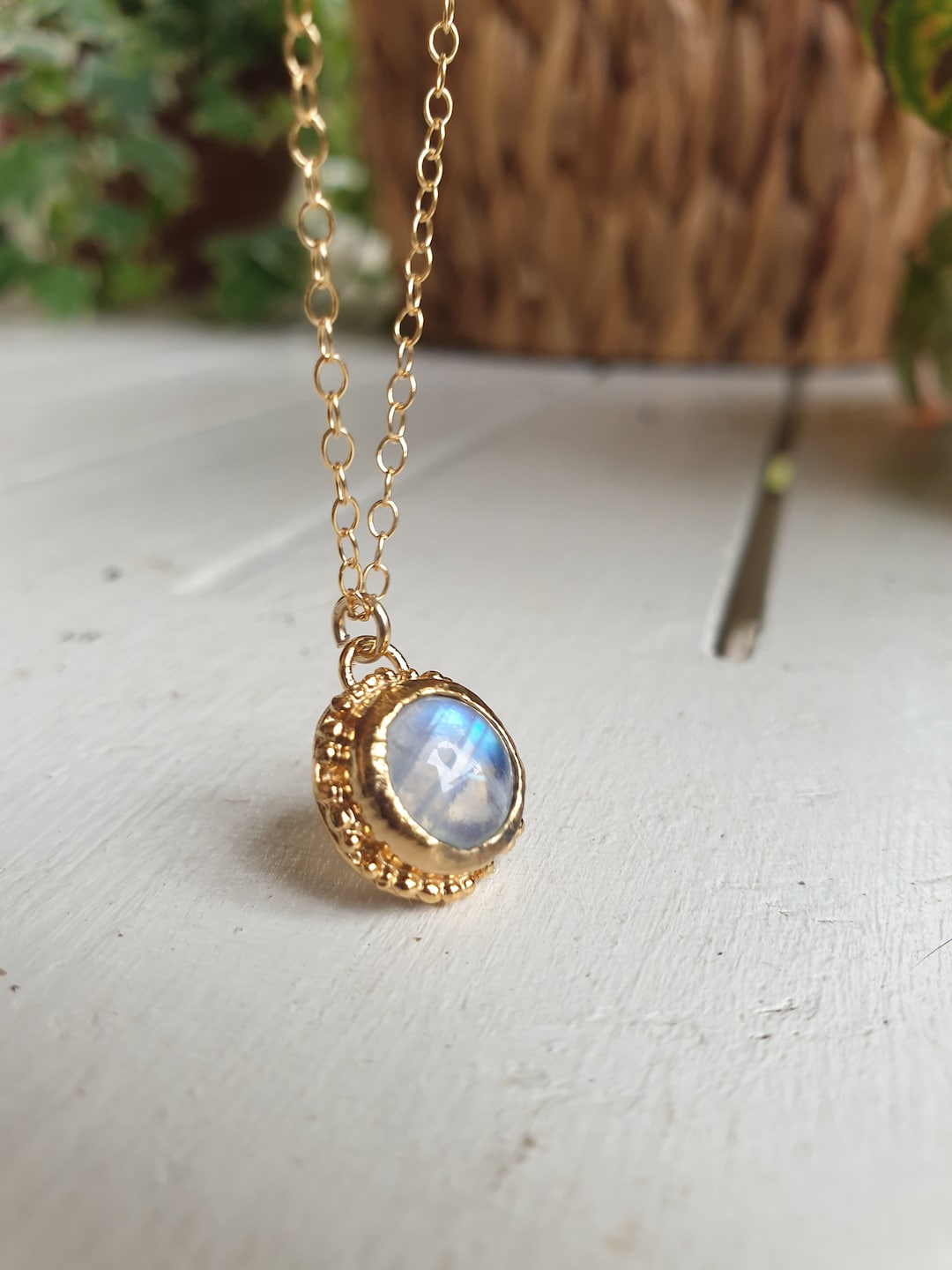 Gold moonstone necklace deals