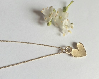 Solid gold heart necklace, 14k gold necklace, Heart pendant necklace, Dainty gold necklace, Romantic jewelry for women, Layered necklace, 9K