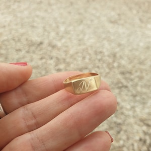 Solid gold Signet ring women, gold signet ring, gold pinky ring, 14k gold signet ring, 9k solid gold ring