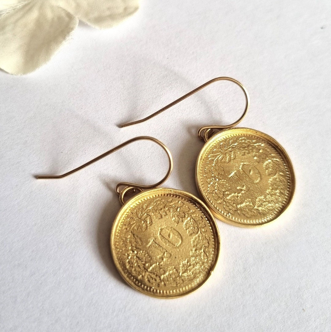 Orecchini A Disco Con Moneta Leone Retr&ograve; &ndash; Clip E Borchie Placcato Oro &ndash; Modello Corda Twist