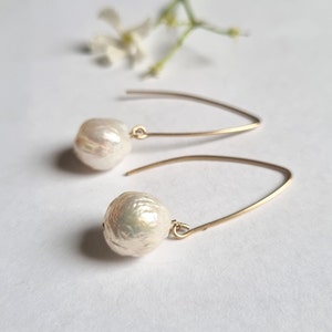 Gold pearl earrings, Bridal earrings, Delicate drop earrings, 14k Dangle earrings, Solid gold earrings, Romantic jewelry women, Long, 9k
