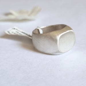 Signet ring women, Unisex signet ring, Chunky silver ring, Statement ring, Signet ring men, Pinky ring, Silver signet ring, Big signet ring